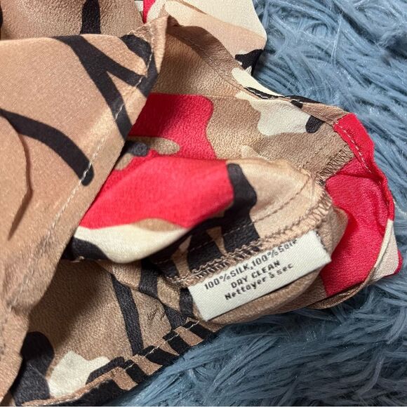 Tucker Tan Red Large Floral Print Silk Blouse Size S - Picture 5 of 6